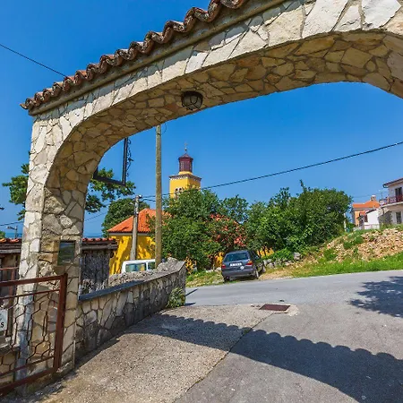 Helles Nur 650 Meter Zum Mit Herrlichem Meerblick, Privatem Balkon, Waschmaschine Appartement Dramalj