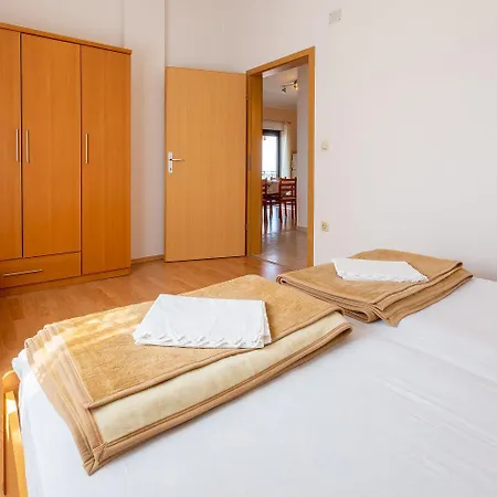 Helles Nur 650 Meter Zum Mit Herrlichem Meerblick, Privatem Balkon, Waschmaschine *