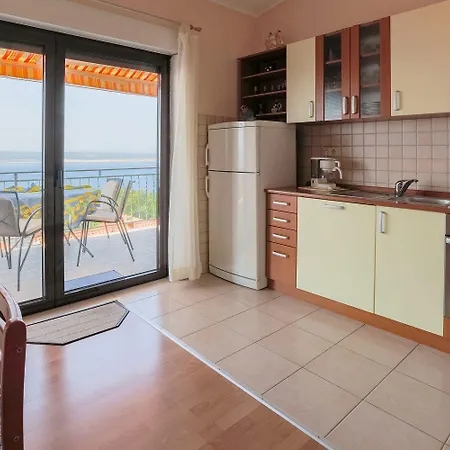 Helles Nur 650 Meter Zum Mit Herrlichem Meerblick, Privatem Balkon, Waschmaschine Dramalj