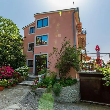 Helles Nur 650 Meter Zum Mit Herrlichem Meerblick, Privatem Balkon, Waschmaschine *