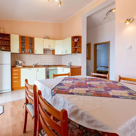 Helles Nur 650 Meter Zum Mit Herrlichem Meerblick, Privatem Balkon, Waschmaschine Dramalj