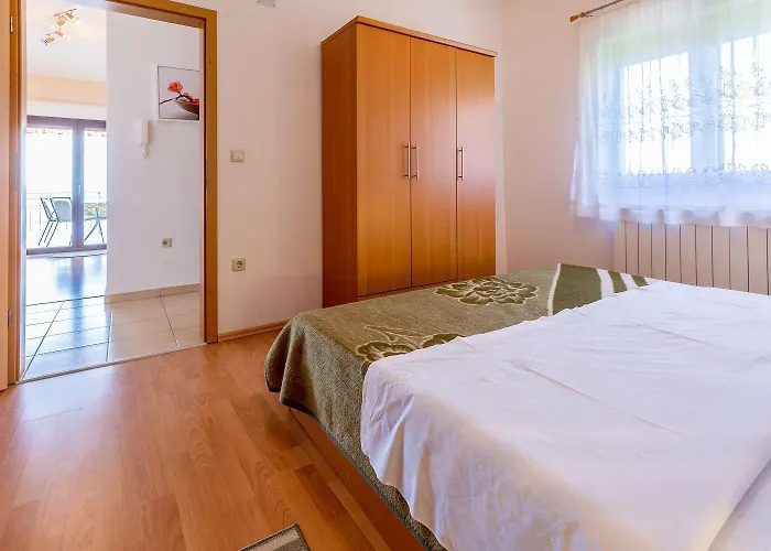 Apartment Helles Nur 650 Meter Zum Mit Herrlichem Meerblick, Privatem Balkon, Waschmaschine Dramalj