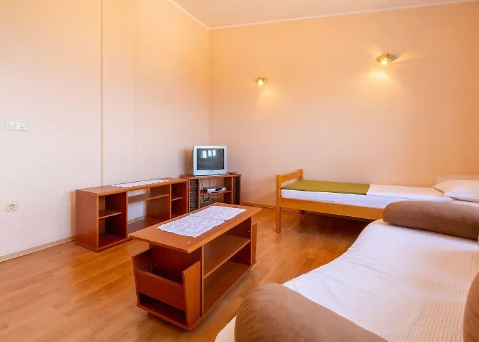 Apartment Helles Nur 650 Meter Zum Mit Herrlichem Meerblick, Privatem Balkon, Waschmaschine