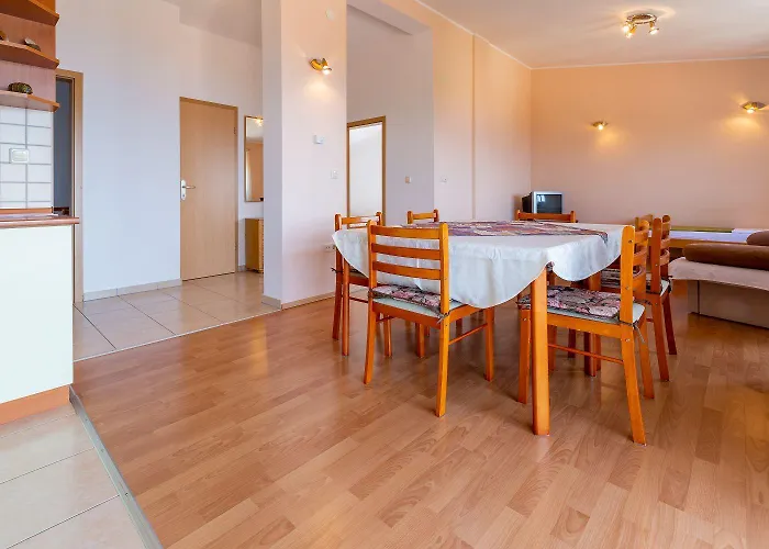 Helles Nur 650 Meter Zum Mit Herrlichem Meerblick, Privatem Balkon, Waschmaschine Apartment Dramalj