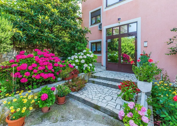 Helles Nur 650 Meter Zum Mit Herrlichem Meerblick, Privatem Balkon, Waschmaschine