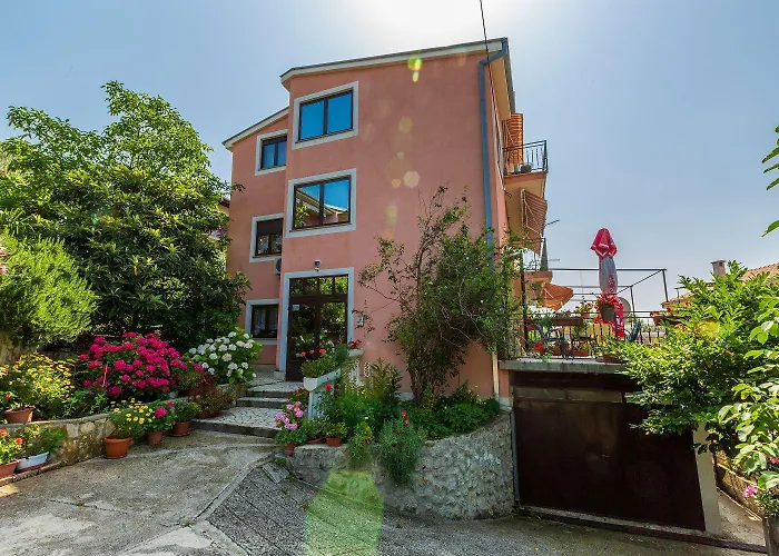 Helles Nur 650 Meter Zum Mit Herrlichem Meerblick, Privatem Balkon, Waschmaschine *