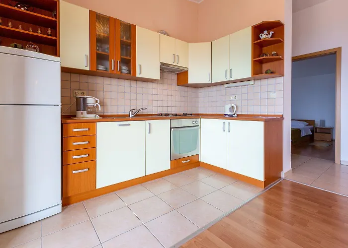 Helles Nur 650 Meter Zum Mit Herrlichem Meerblick, Privatem Balkon, Waschmaschine Appartamento